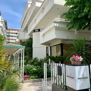 **** Hotel President - Vintage In Centro Italia